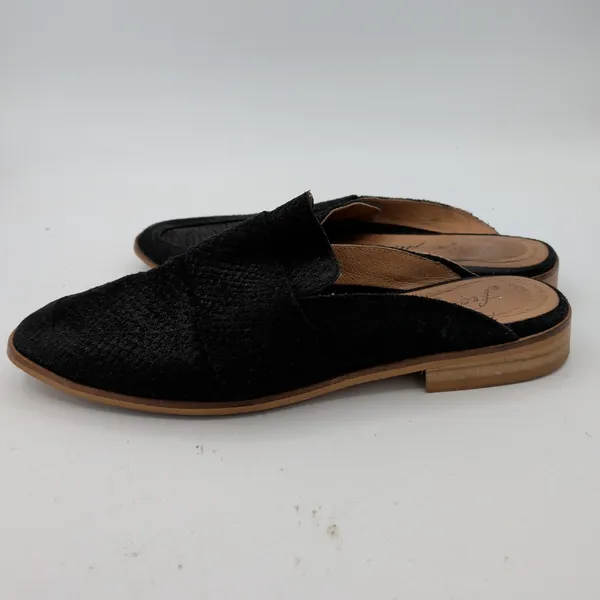 Free People At Ease Black Leather Snakeskin‎ Embossed Loafer Mules EU 37 Womens - Image 2