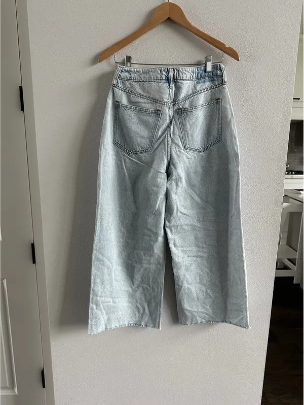 Abercrombie Lightweight Drapey Rigid Curve Love High Rise Cropped Wide Leg Jean - Image 6