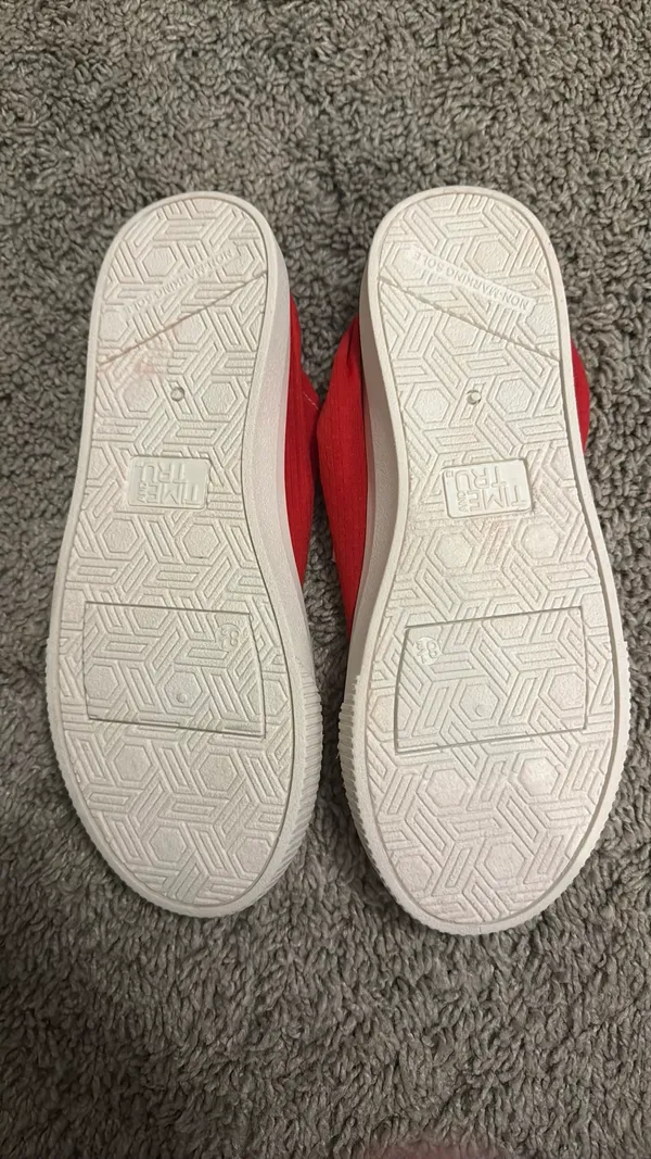 Time & Tru Shoes Slip-On - Image 2