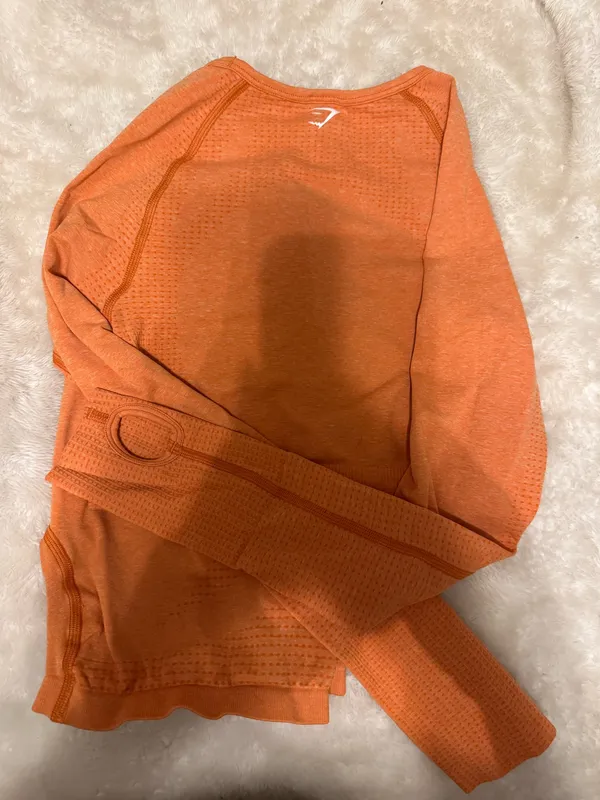 Gym Shark Orange set, Shorts and Long Sleeve Top, has thumb holes!! - Image 3