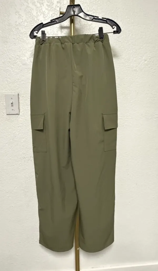 Derek Heart Olive Green High-Waisted Wide-Leg Cargo Pants - Size M 🌿✨ - Image 6
