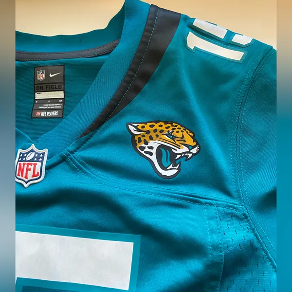 Nike NFL Minshew II Jacksonville Jaguars Womens Jersey size Small - Image 10