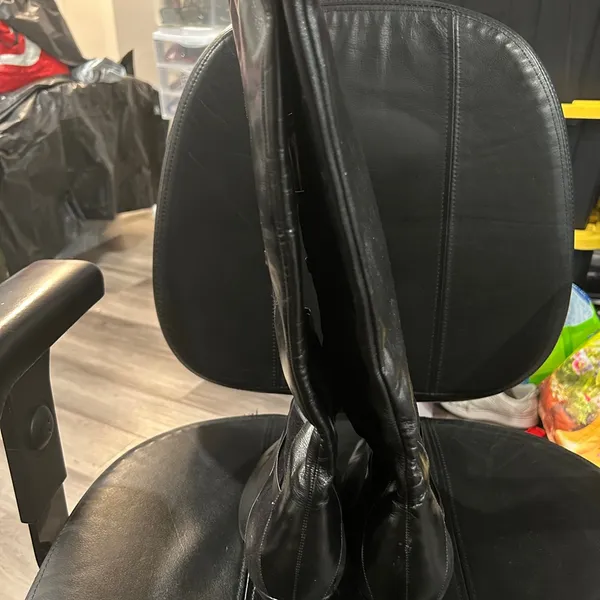 Stylish Black Leather Knee - Image 5
