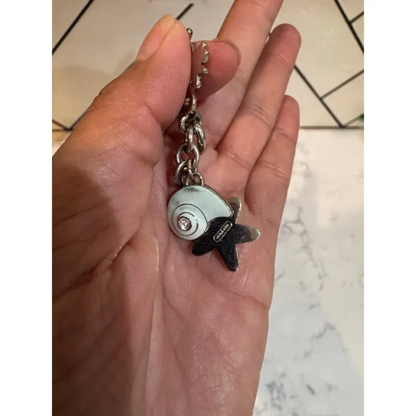 Coach nautical Beachy key chain bag charm cluster crab conch bling starfish Y2K - Image 4