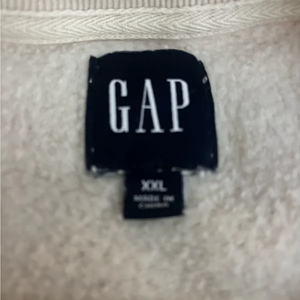 GAP beige crewneck - Image 3