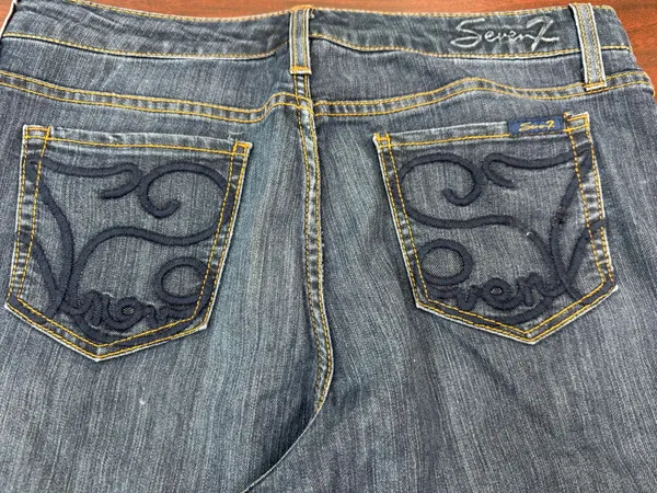 7 For All Mankind Straight Leg Denim Jeans Size 10 - Image 4