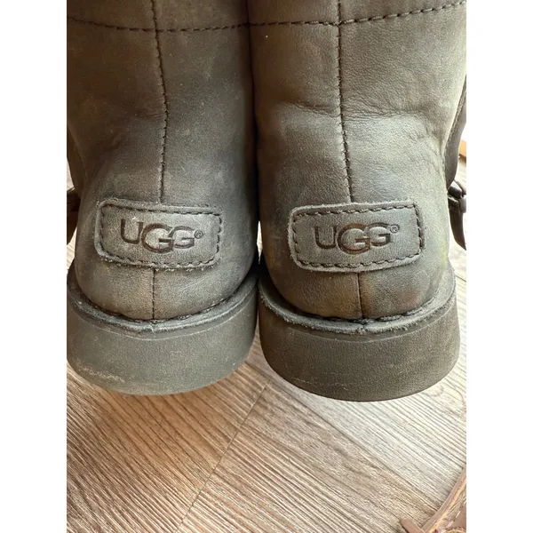 Black Ankle Boots with Zipper Closure, Casual Everyday Style‎ Ugg size 8 - Image 6