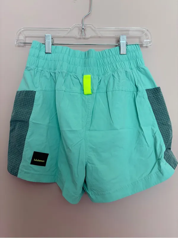 Lululemon Drop-In Pocket High-Rise Hiking Short 4" Wild Mint - Image 3
