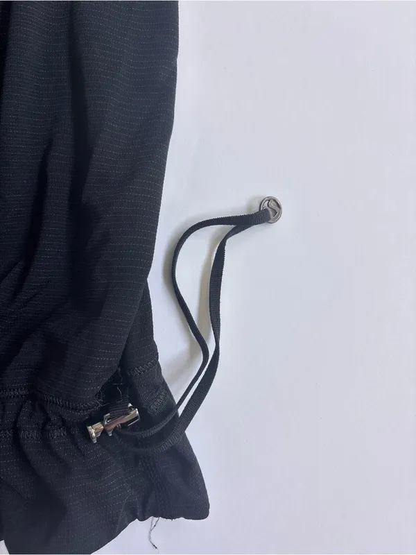 Lululemon No Limits Tank Black Built In Bra Racerback Est Size 6/8 - Image 4
