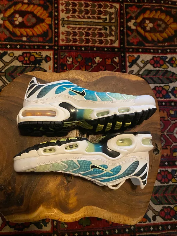 Nike Air Max Plus Dusty Cactus Barely Volt Athletic Shoes 8 - Image 4