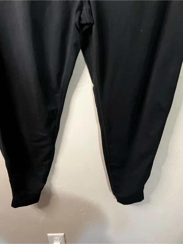 Vuori Performance Jogger DreamKnit Black Pull On Athleisure Lounge Pants - Image 4