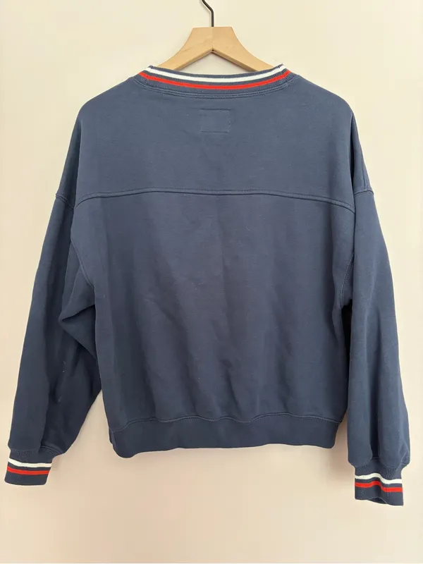 Abercrombie Soft AF Max Essentials Navy V-Neck Sweatshirt Medium - Image 2