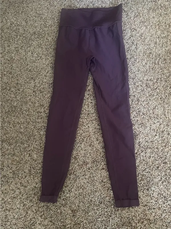 HALARA Plum High-Waist Leggings - Image 2