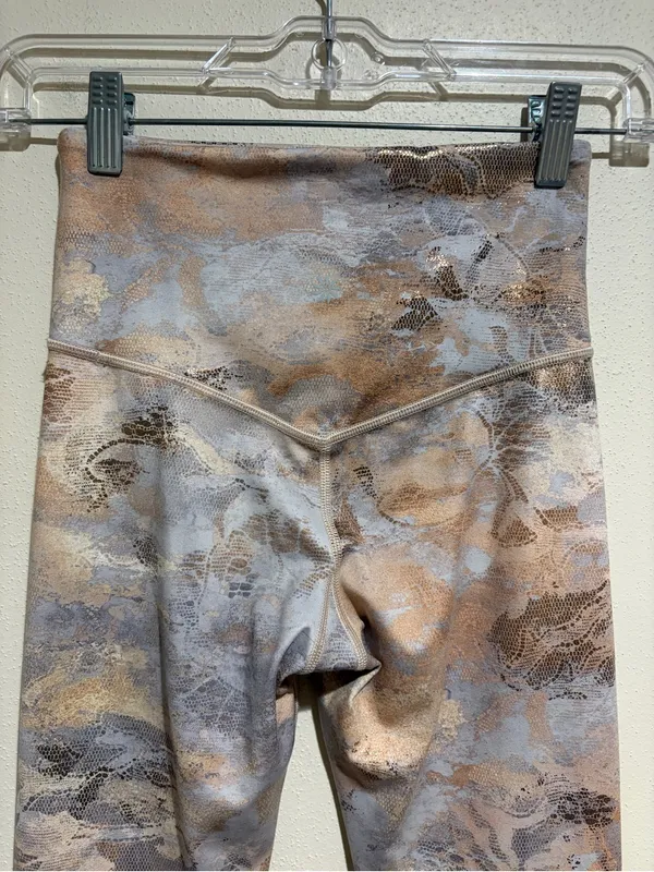 Athleta Elation Gilded Tight Tan Gold Metallic Snakeskin Leggings Size XXS - Image 10