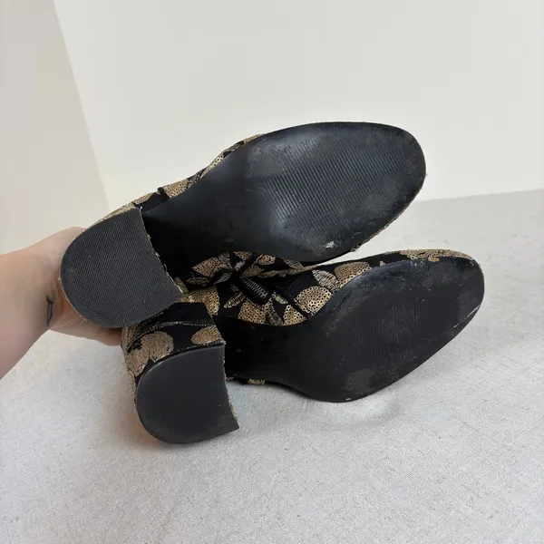 Steve Madden Black and Gold Embroidered Sequin Floral Boots Size 9 - Image 6