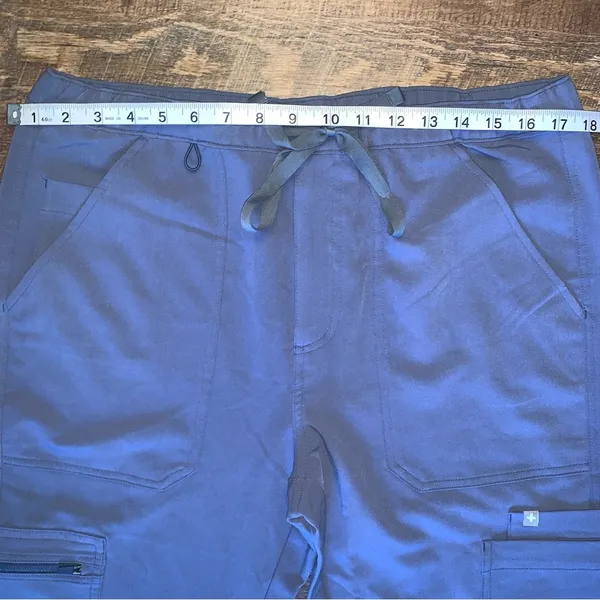 FIGS Technical Collection Scrub Pants Bottoms Size Medium - Image 12