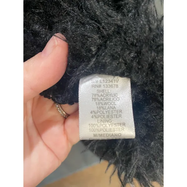 Love Tree black vest size medium faux fur- b58 - Image 2