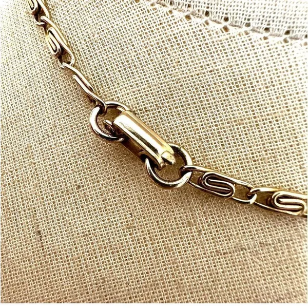 Gold tone faux pearl red Victorian pendant necklace - Image 7