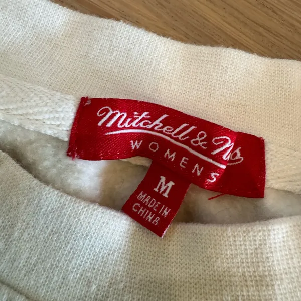 Mitchell & Ness Cincinnati Bengals Throwback Logo 3.0 pullover sweatshirt cream - Image 4