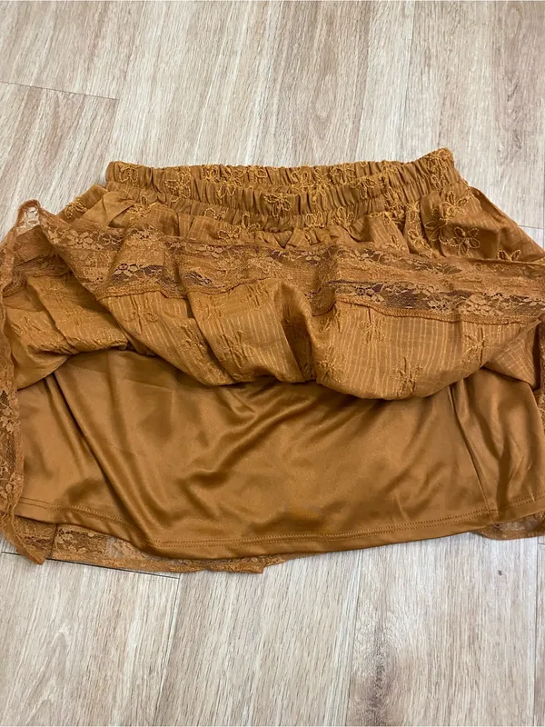 Francesca's Collections Embroidered Tiered Mini Skirt in Rust - Image 4