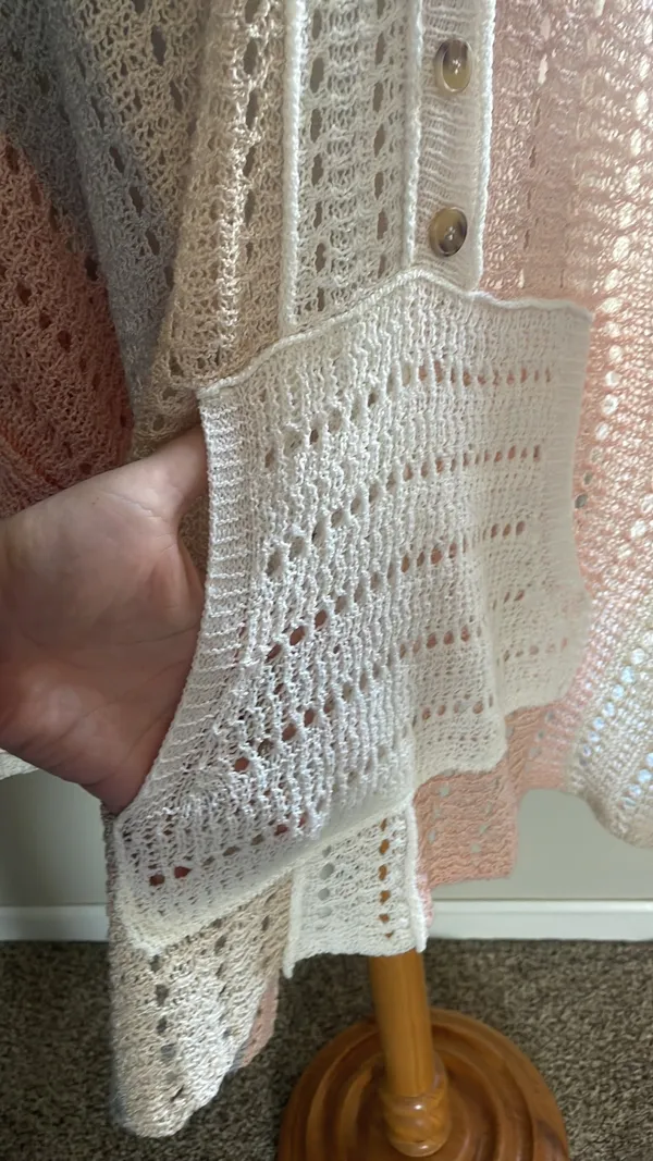 POL Blush Coral Stripe Loose Crochet Sweater - size small - Image 8