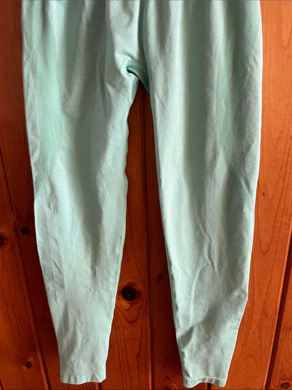 High-Waist Aqua/mint Leggings NVGTN workout leggings size medium high waist - Image 4