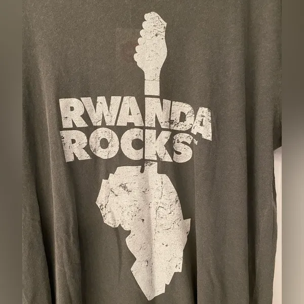 Wildfox Rawanda Rocks Women’s Grey Oversized Tee Shirt Size Medium - Image 5