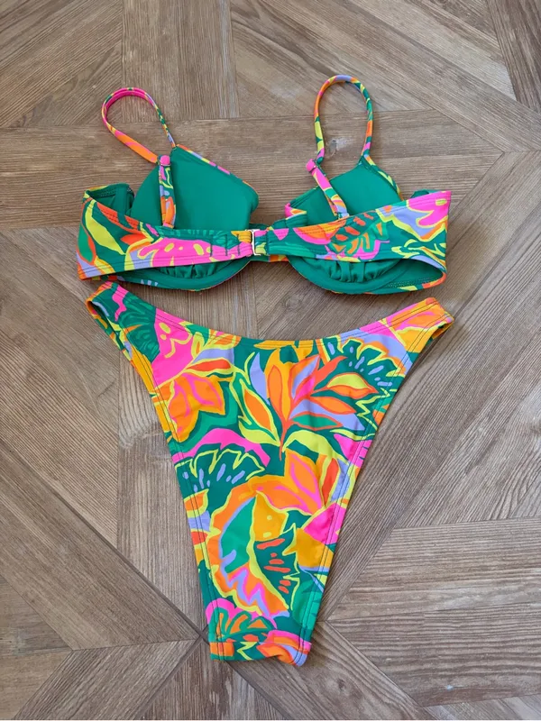 Wild Fable Neon Tropical Underwire Bikini Top Cheeky Bottoms Size Small Vacation - Image 2
