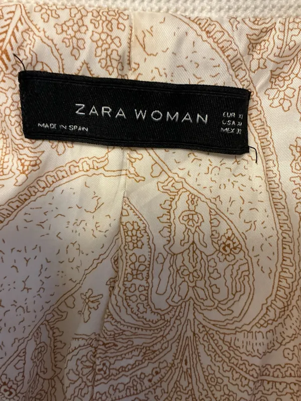 Zara Woman White Textured Piqué Blazer Paisley Lining Silver Crest Button Size XL - Image 3