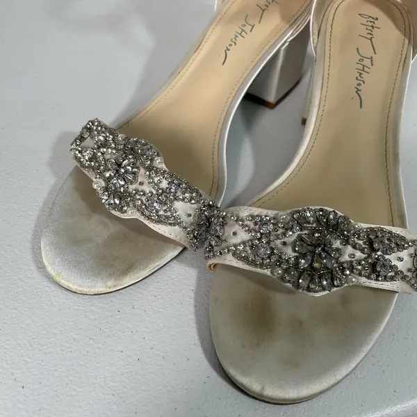 Betsey Johnson SB-Mel Block Heel Shoes Jeweled Satin Sandal Ivory Formal Size 9 - Image 10