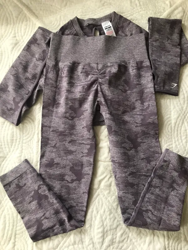 Gymshark Camo Seamless Long Sleeve Crop Top and Leggings - Image 4