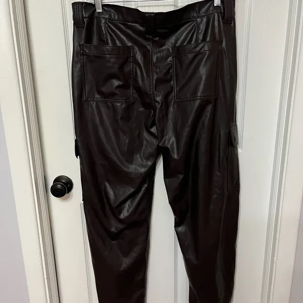 American Eagle Women’s‎ Dark Brown Faux Leather Cargo Pants Size 18 Stretch - Image 7