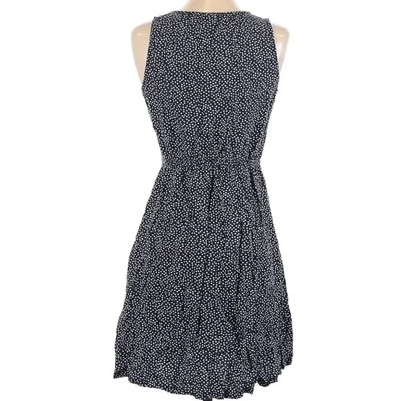 Old Navy navy and white polka dot dress size small - Image 2