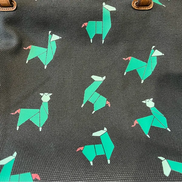 Fossil Origami Llama Tote Black Green Canvas Shoulder Bag Novelty - Image 2