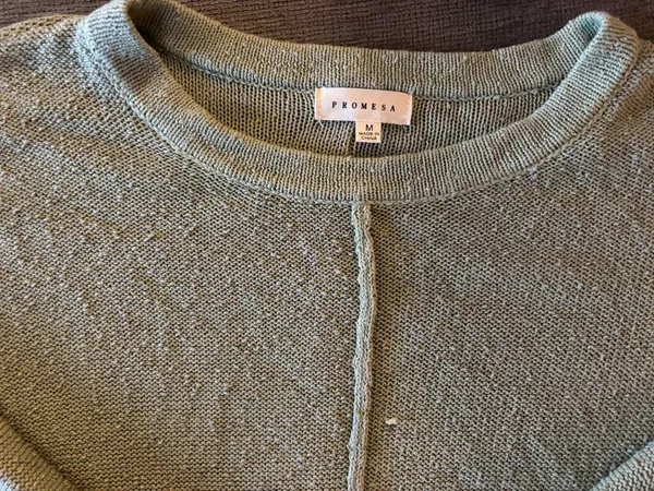 Green Light Weight Sweater Size M - Image 3