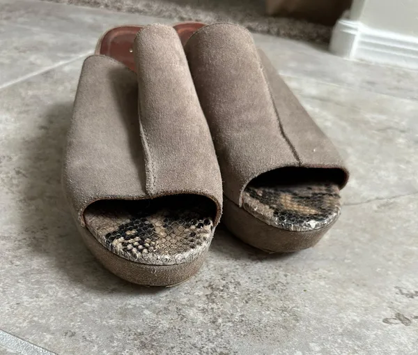 Free People Gray  mules - Image 6