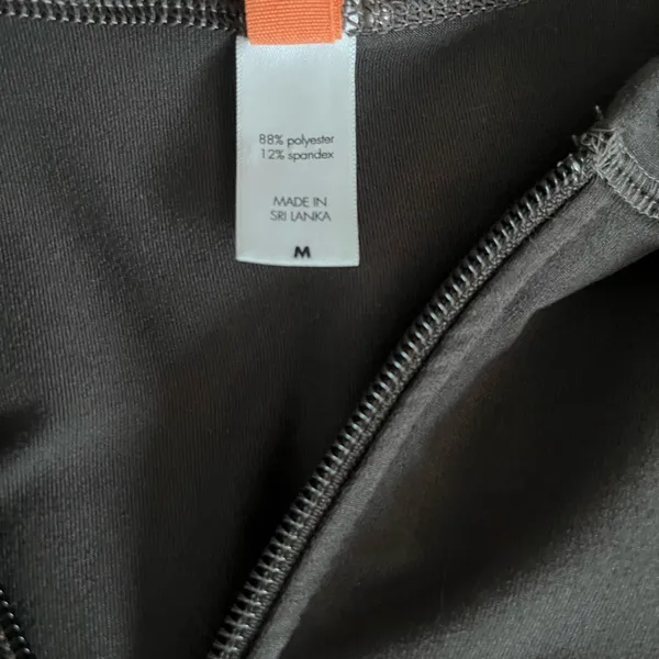 Lucy‎ Brown Zip - Image 4