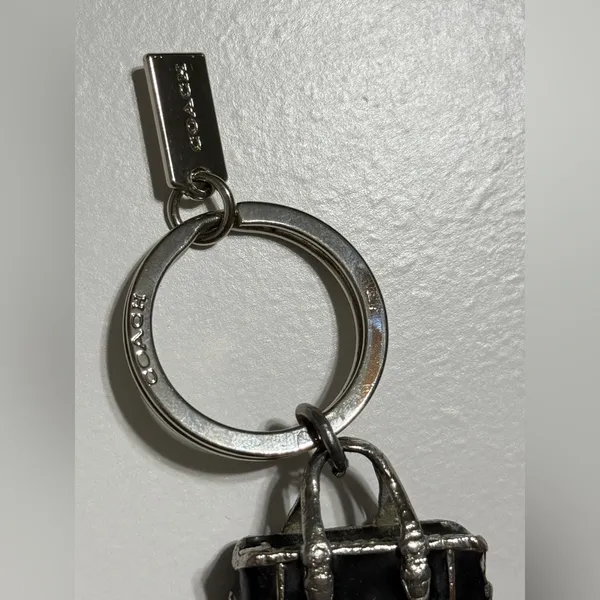 Coach Rare Vintage Collectors Find 3D Gallery Black Tote Keychain - Image 7