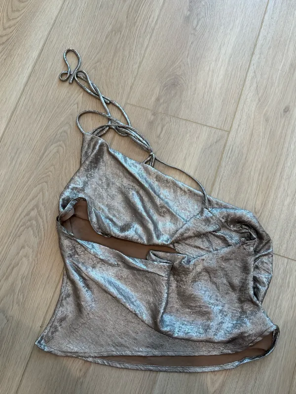 Boohoo Shimmery Cowl Neck Crop Top - Image 4
