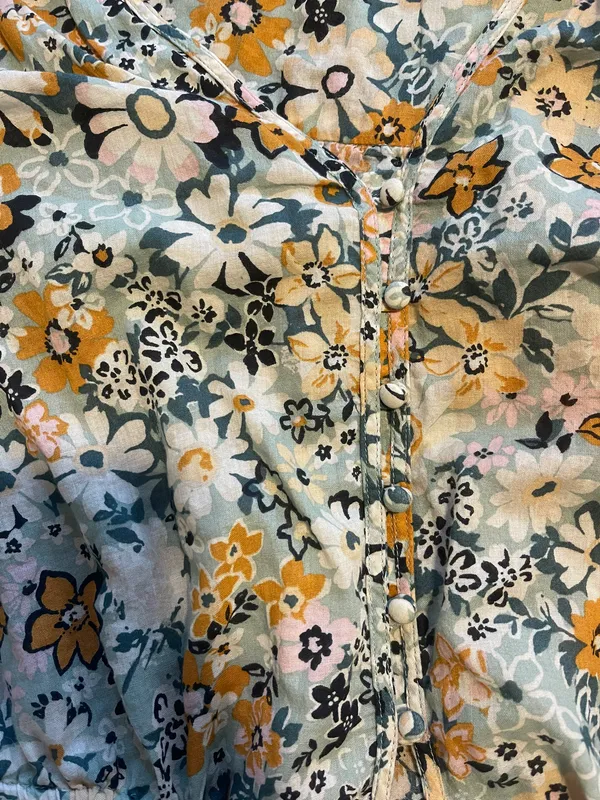 American Eagle Outfitters Floral Top - Image 4