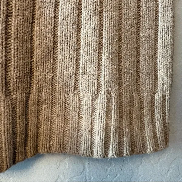 Hollister Y2K beige cable knit hooded deep v-neck rabbit hair sweater large - Image 16