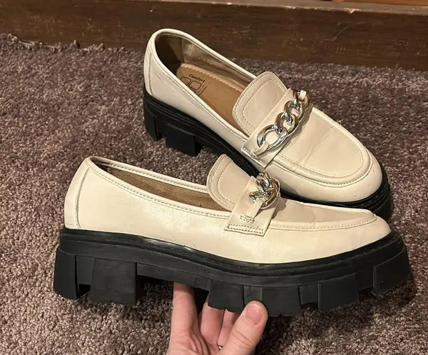 Y2K white chunky loafer with top chain - Image 6