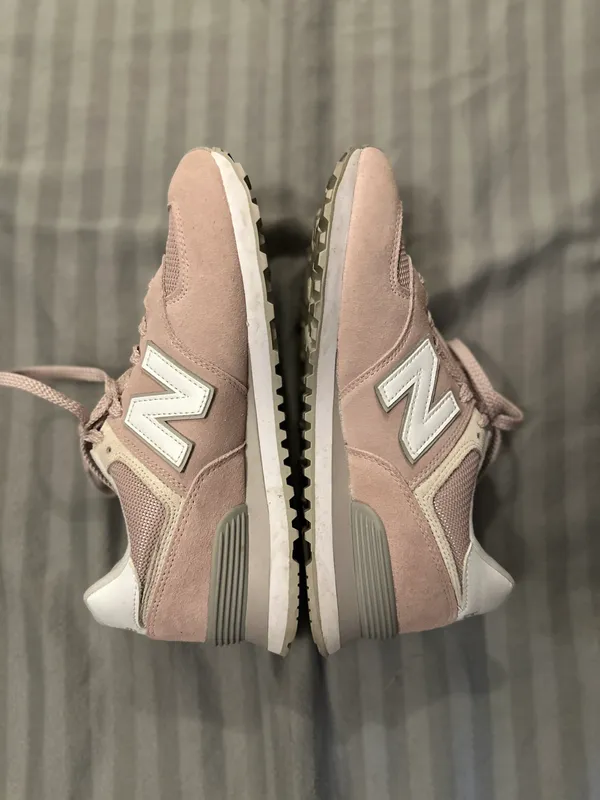 New Balance Women’s 574 Shoes - Image 3