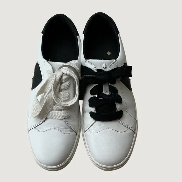 Kate Spade New York Fez White Black Leather Spade Logo Sneakers Womens 9B - Image 4