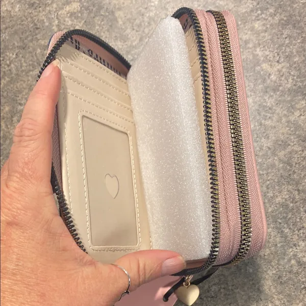 Juicy Couture Blue and Pink Wallet - Image 10