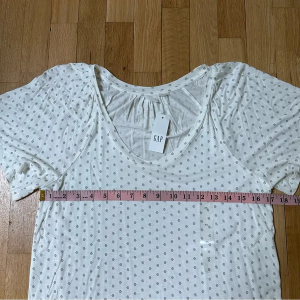NWT - GAP white U neck blouse - Image 9