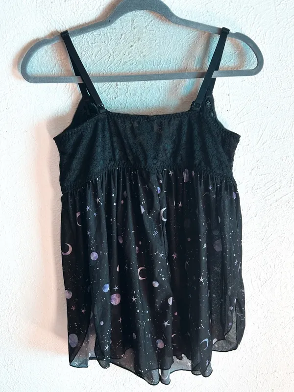 Torrid Celestial Lace Babydoll Cami Top Moon & Stars Print Size 1 Black - Image 4