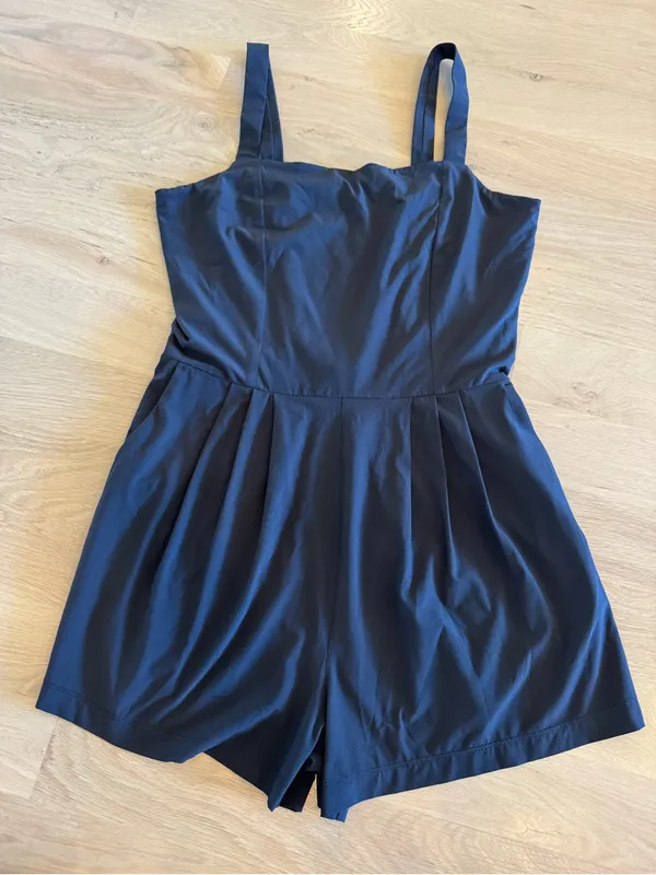 Vuori Villa cami romper black size large - Image 4