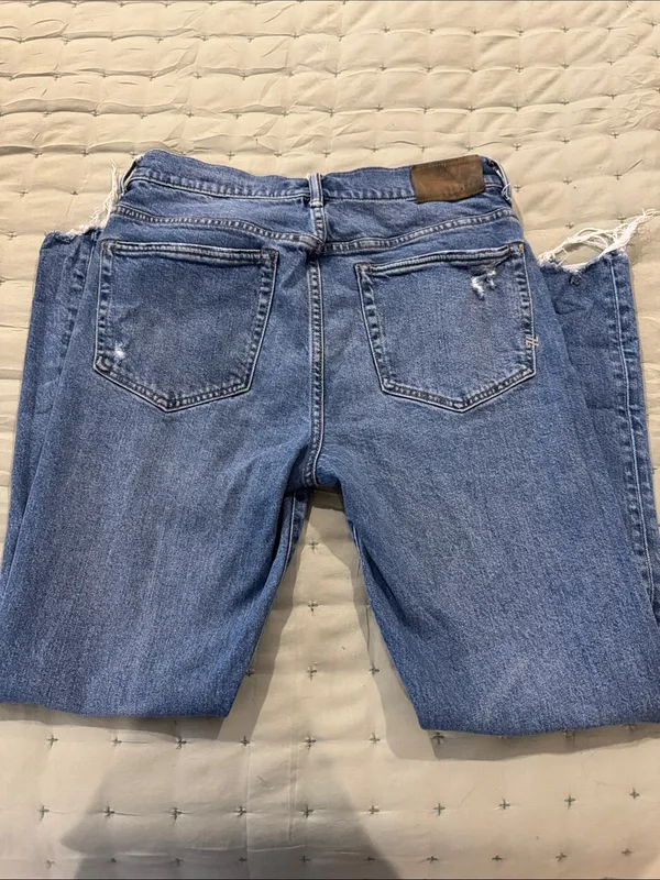 AE77 Classic High-Rise straight leg Distressed Women's Blue Jeans - Image 3