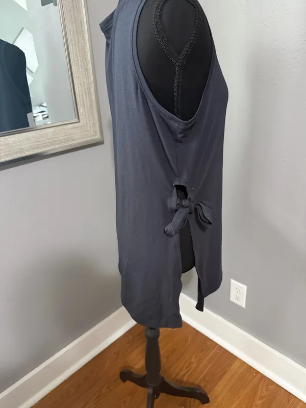 NWT Athleta Move With Ease Asym Tie Tank Black Athletic Yoga Size Medium - Image 5